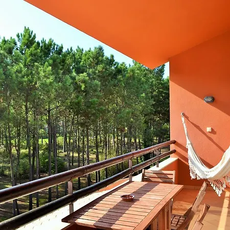 Golf Apartment *